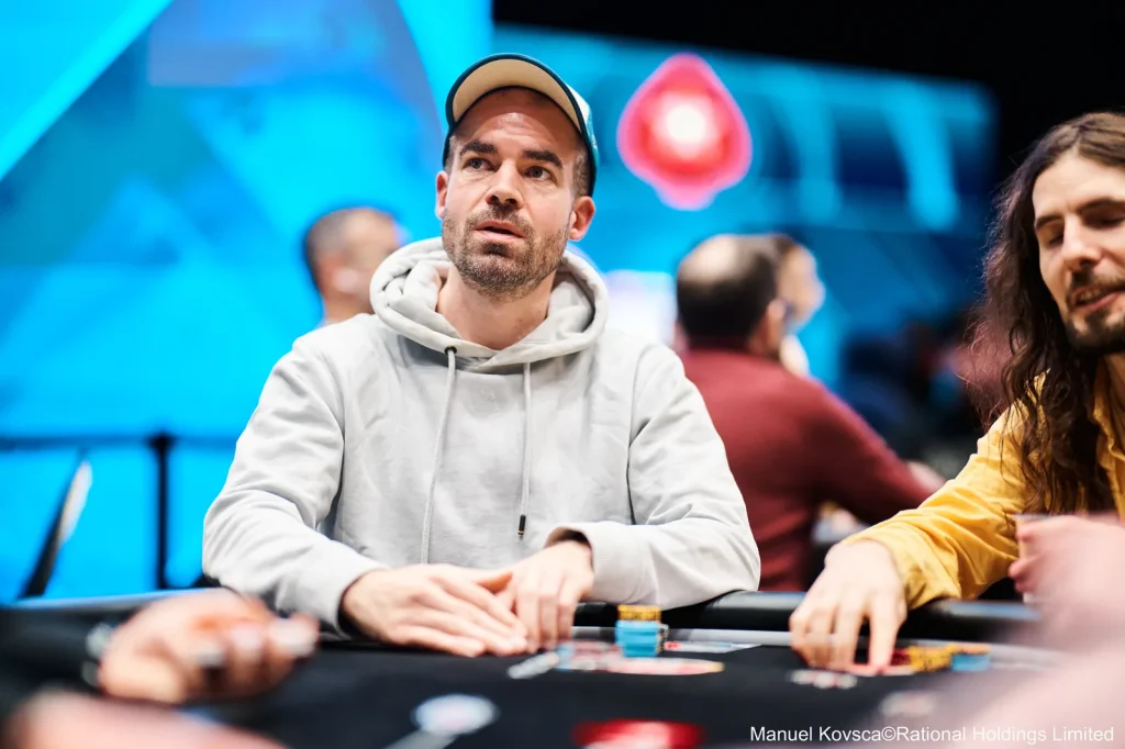 EPT Paris Main Event – Felix ‚xflixx‘ Schneiders переходит в День 2 с большой группой DACH-игроков!