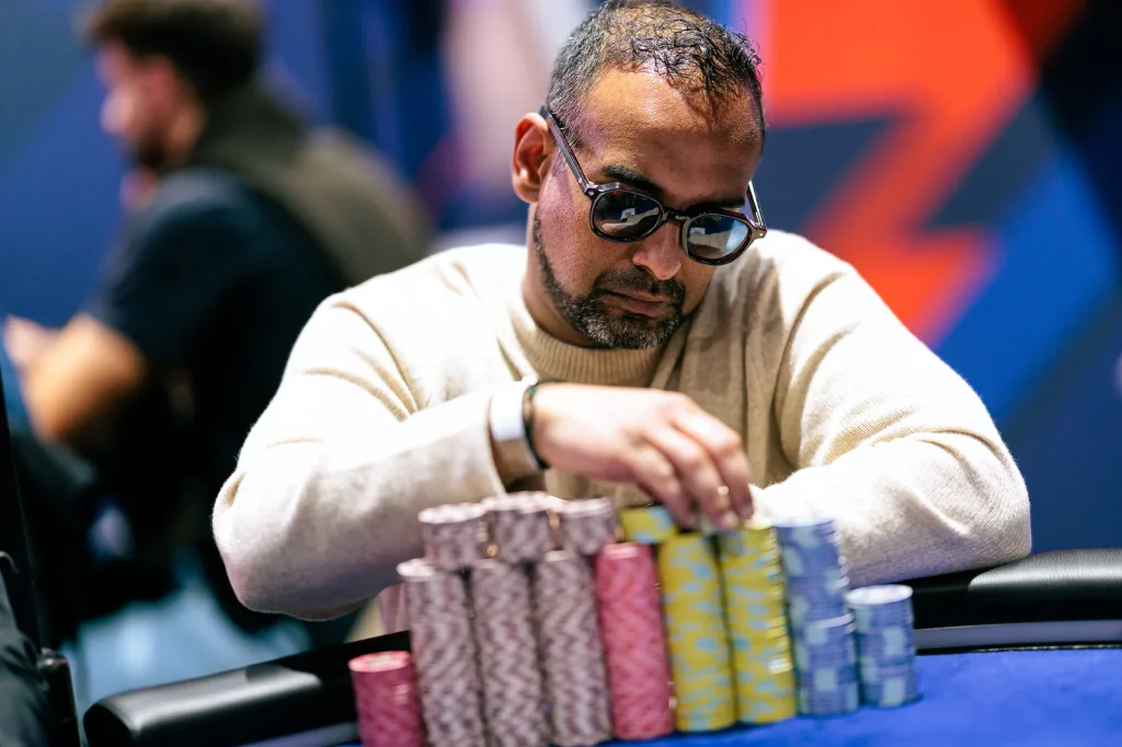EPT Paris Main Event – Felix ‚xflixx‘ Schneiders переходит в День 2 с большой группой DACH-игроков!