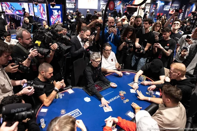 EPT Paris – Феликс Шнайдерс — сильнейшая надежда DACH в Main Event, день 3!