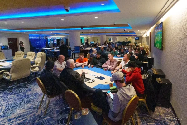 Финал King’s Prag 1 Million Crown Series сегодня – Танг с 1f-чиплидом!