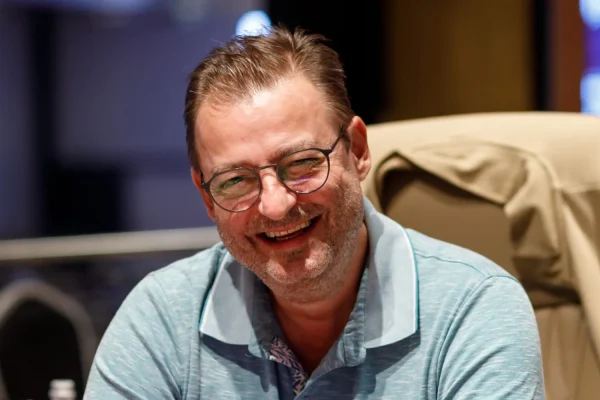Скромный старт King’s Million PLO Mystery Opener!
