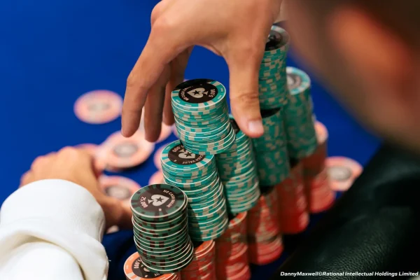 PokerStars SCOOP День 14 – «Redarion» из Австрии лидирует в SCOOP 80-M Sunday Warm-Up!