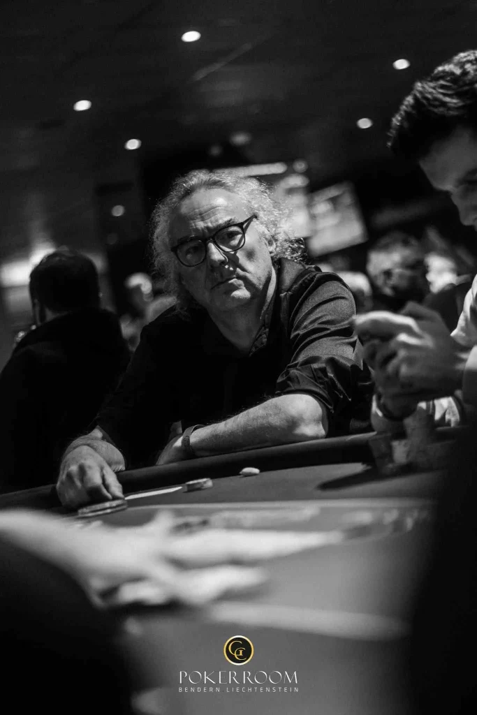 827 входов побили гарантию в €1M в Главном событии WSOPC! Лулей Ху лидирует!