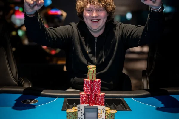 Laurence Kratzer ликует на WSOPC Colossus в Лихтенштейне!