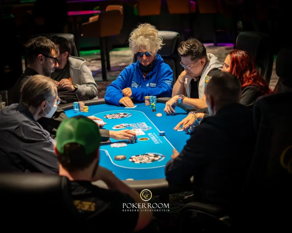 „Supper Rappi“ вызывает хаос на Community Poker Festival / „Mrs. Devil“ — лидер по фишкам 1D в ME!