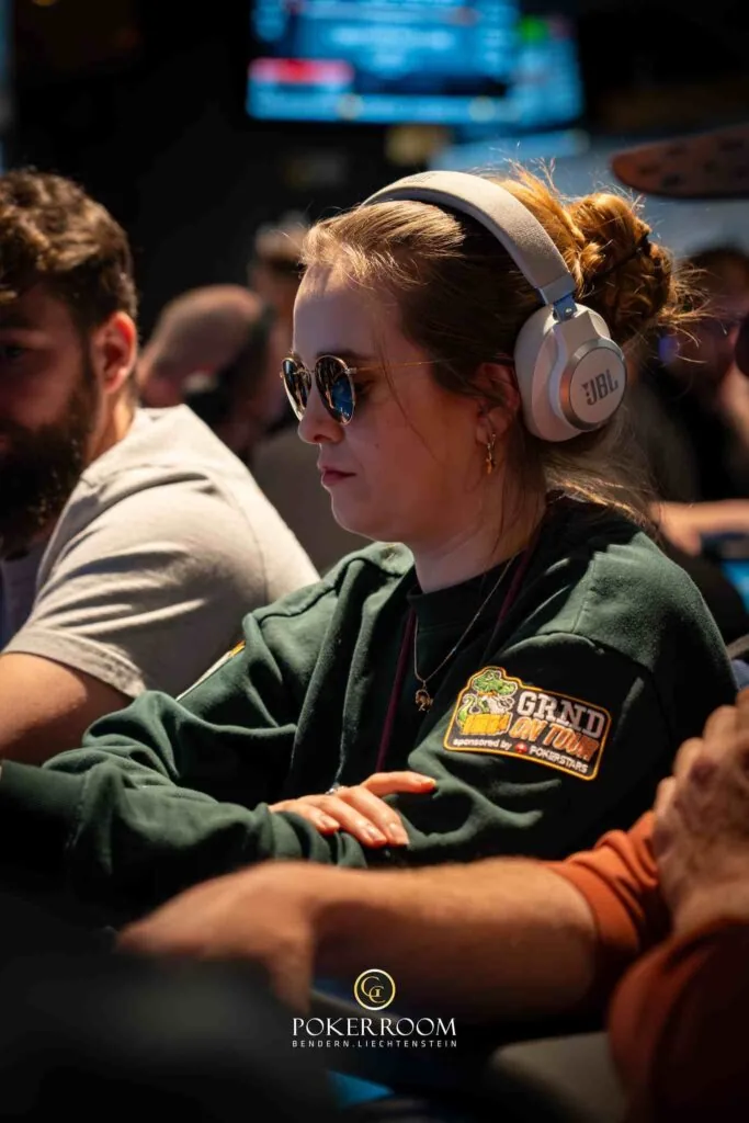 Безумная последняя рука! Векерле и «Bingo4Bongo» должны перейти в OT в CPF Main Event / Сделки в High Roller и Community Closer!