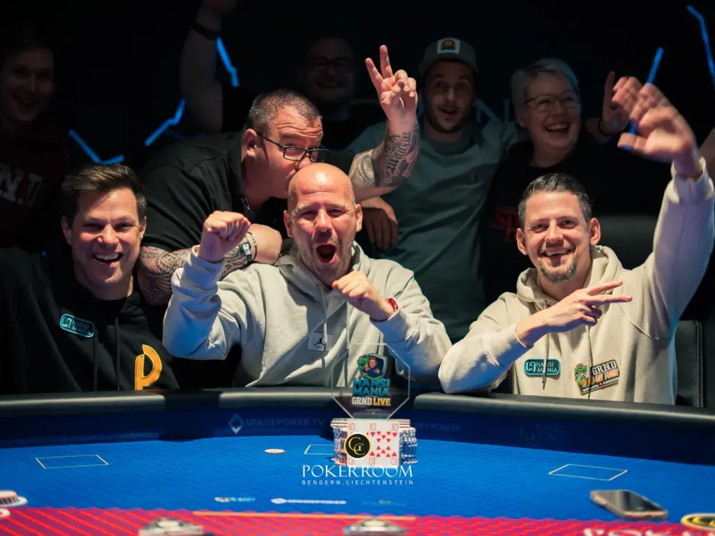 „Kojak“ выигрывает Community Clash PKO / „xflixx“ проходит отбор в Main Event Poker Community Festival!