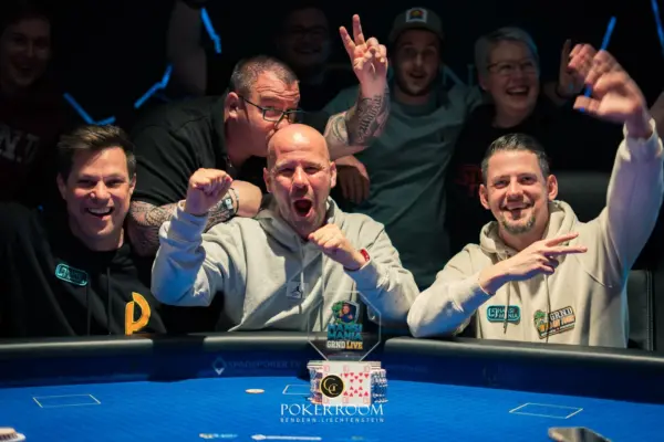 „Kojak“ выигрывает Community Clash PKO / „xflixx“ проходит отбор в Main Event Poker Community Festival!