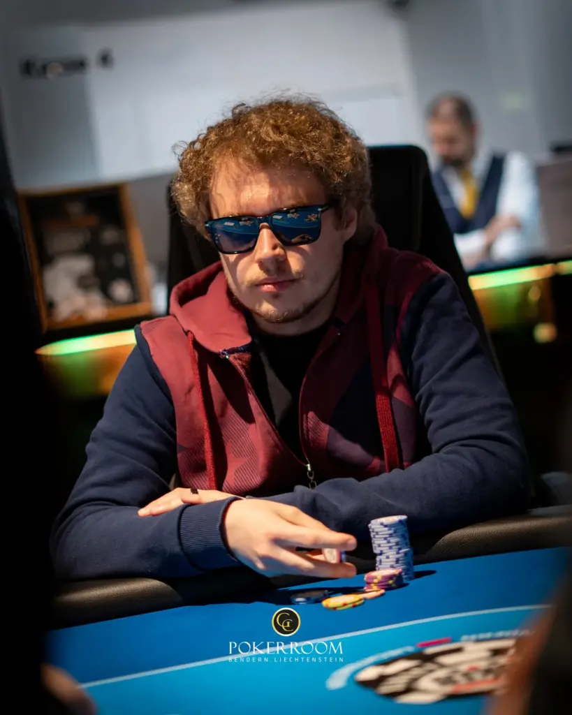 „Supper Rappi“ вызывает хаос на Community Poker Festival / „Mrs. Devil“ — лидер по фишкам 1D в ME!