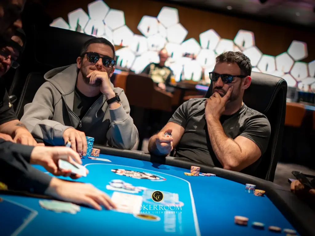„Supper Rappi“ вызывает хаос на Community Poker Festival / „Mrs. Devil“ — лидер по фишкам 1D в ME!